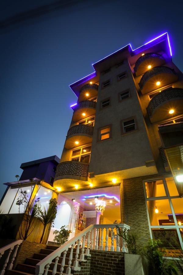 White House Addis Hotel Экстерьер фото